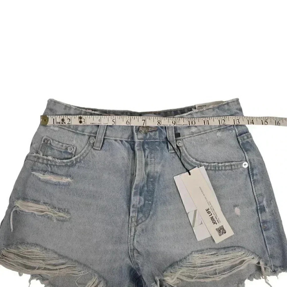 NWT Zara Light Wash Jean Shorts High Rise Distressed Button Fly Size 2 - Picture 9 of 11